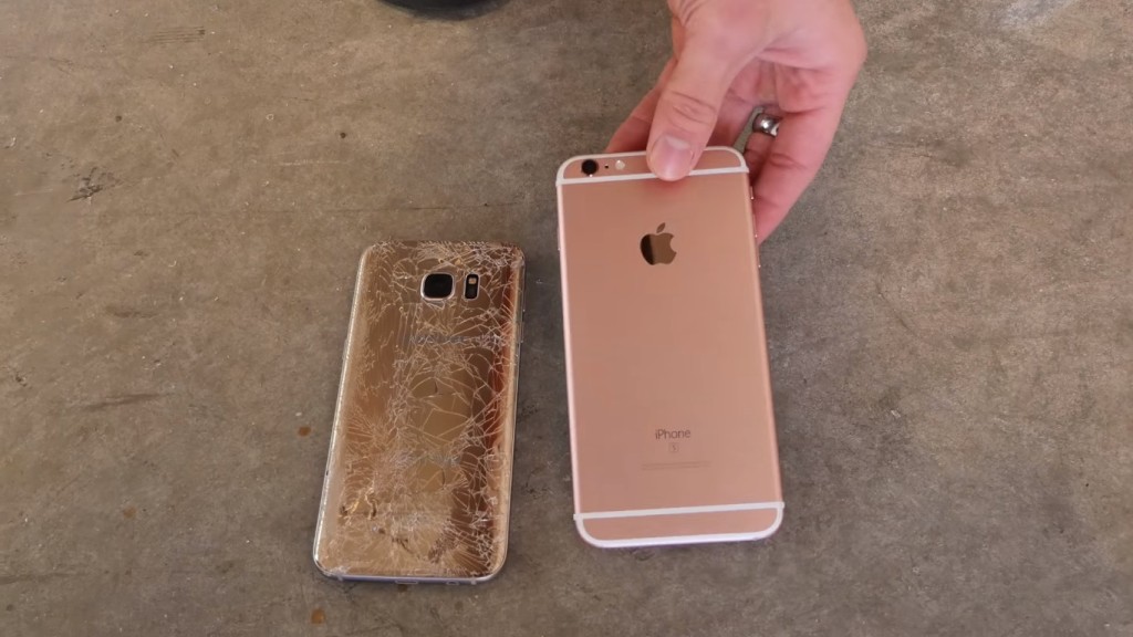 Galaxy S7 Edge vs iPhone 6s drop 3