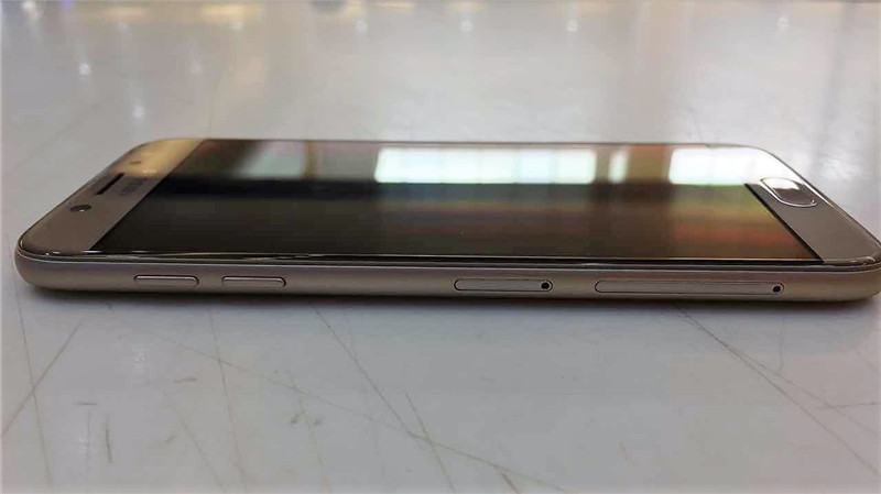 簡單開箱：Samsung Galaxy J5 Pro 外形、零售配件搶先看；馬來西亞售價 RM1,149！ 5