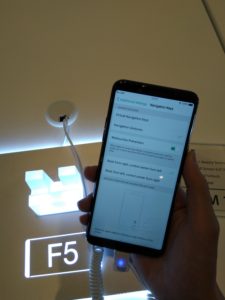 AI智能自拍手機：Oppo F5 快速初體驗！ 97