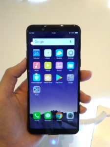 AI智能自拍手機：Oppo F5 快速初體驗！ 24