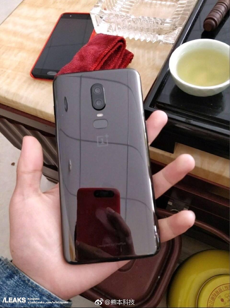 劉海屏 + 下巴設計、豎直雙攝、玻璃機身：疑似 OnePlus 6 真機曝光！ 2