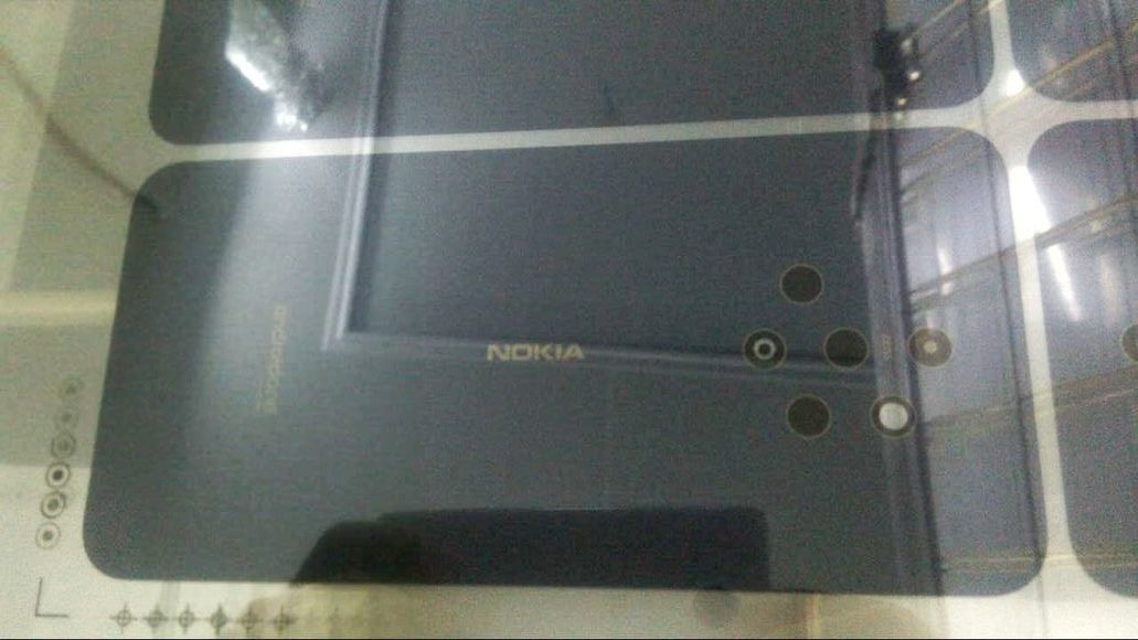 雙攝三攝站一邊？ Nokia 拍照旗艦機後殼曝光；5 顆 ZEISS 認證鏡頭問你怕沒！會是 Nokia 9 嗎？ 1
