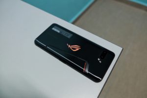 Snapdragon 855+處理器，120Hz屏幕，電競元素設計：Asus ROG Phone 2手機評測！ 58