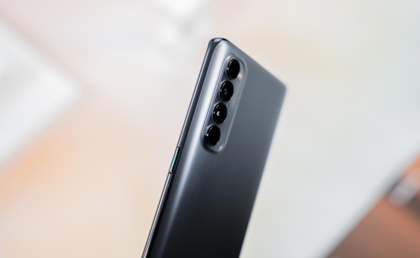 潮流摄影师必备：OPPO Reno4 Pro 独创 AI 人像留色拍摄要众人目光为你锁定；夜景人像虚化散发大片风格！ 20