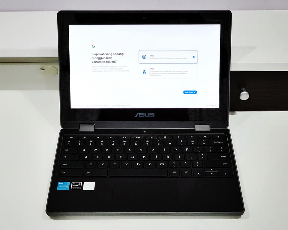 Asus Chromebook Flip CR1 體驗評測：主打耐摔、防菌與可變平板設計；小孩理想的首部學習筆電！ 13