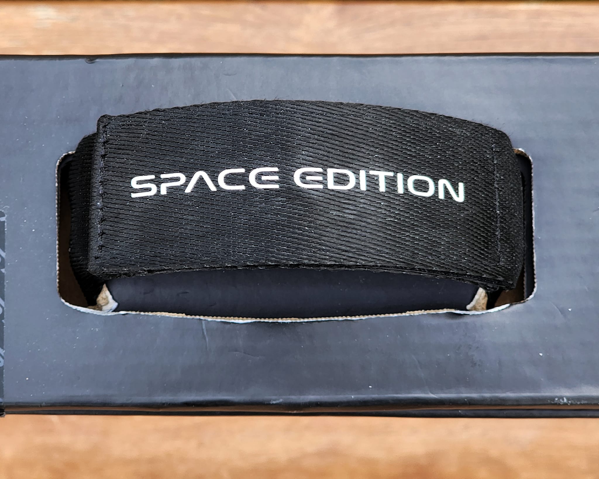Asus Zenbook 14X OLED SPACE EDITION 體驗評測：太空元素設計獨特兼高檔，想跟它一起私奔到月球！ 2