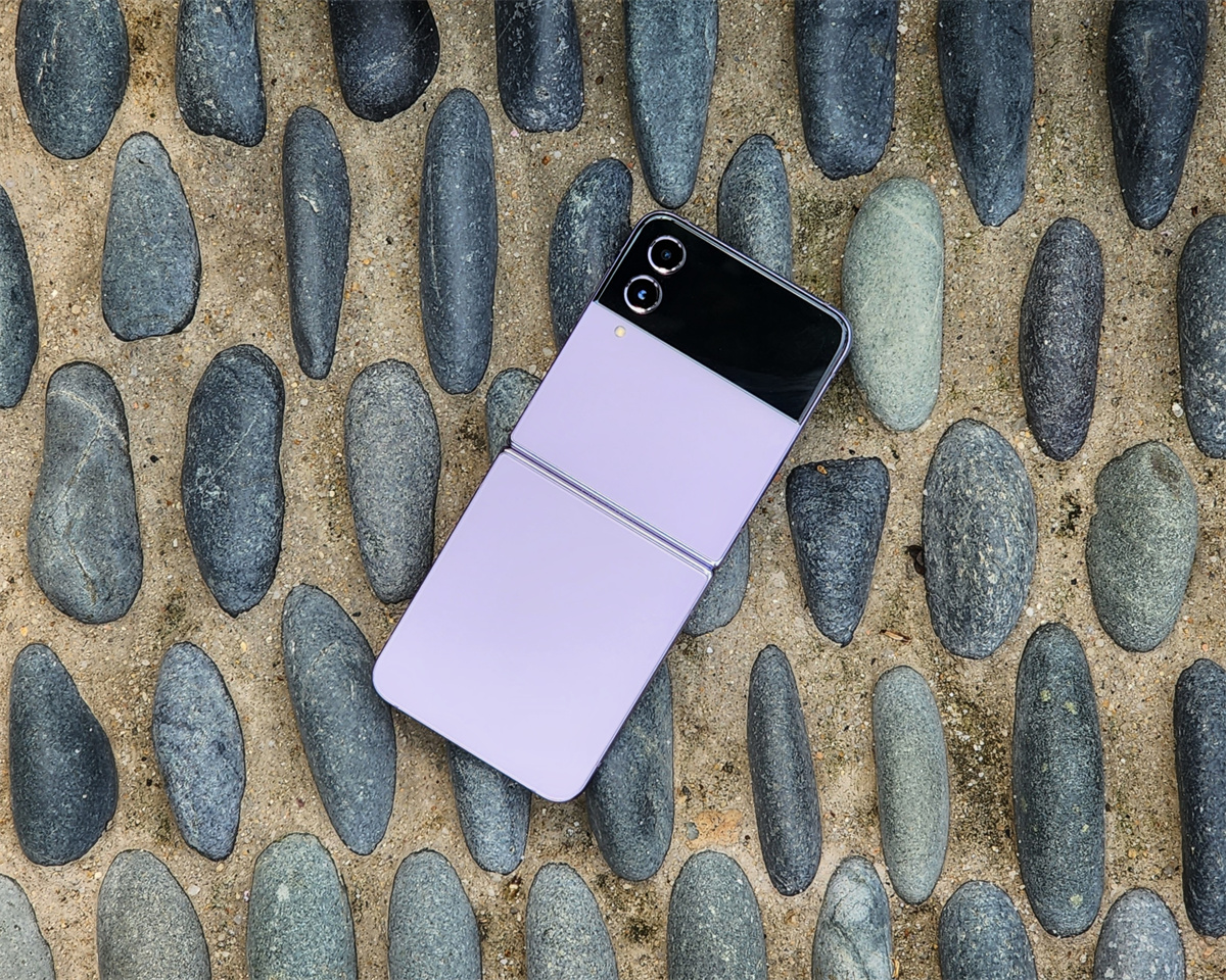 Samsung Galaxy Z Flip4 詳細評測：依舊是市面上體驗最佳的翻蓋機！ 3