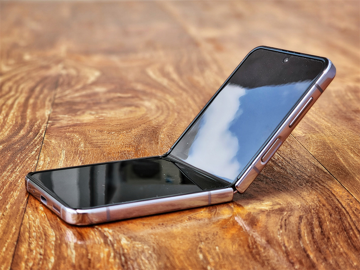 Samsung Galaxy Z Flip4 詳細評測：依舊是市面上體驗最佳的翻蓋機！ 17