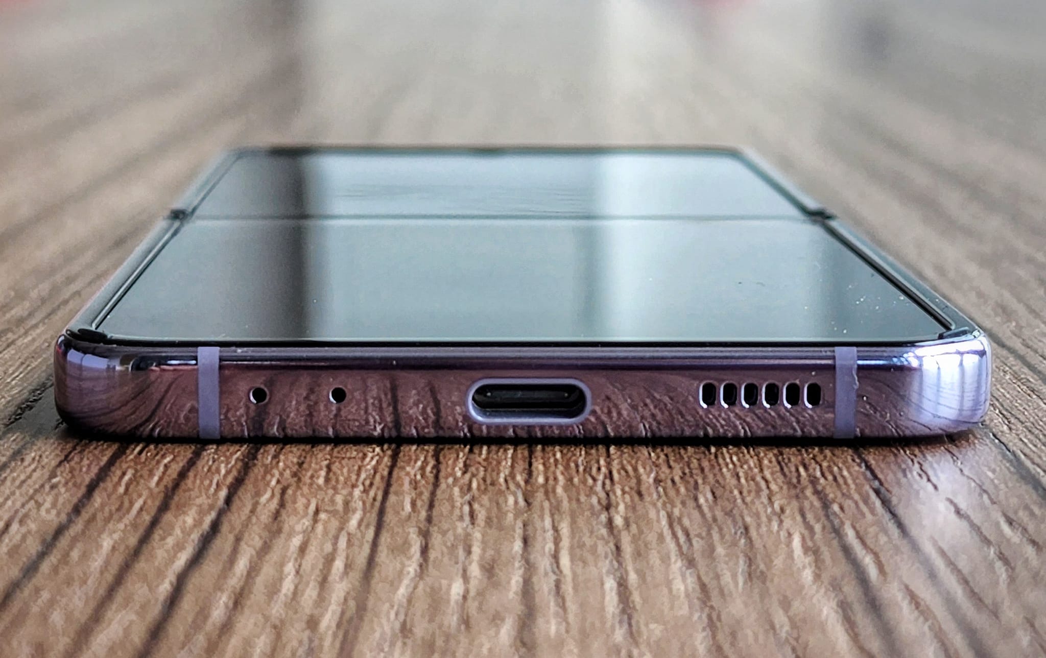 Samsung Galaxy Z Flip4 詳細評測：依舊是市面上體驗最佳的翻蓋機！ 12