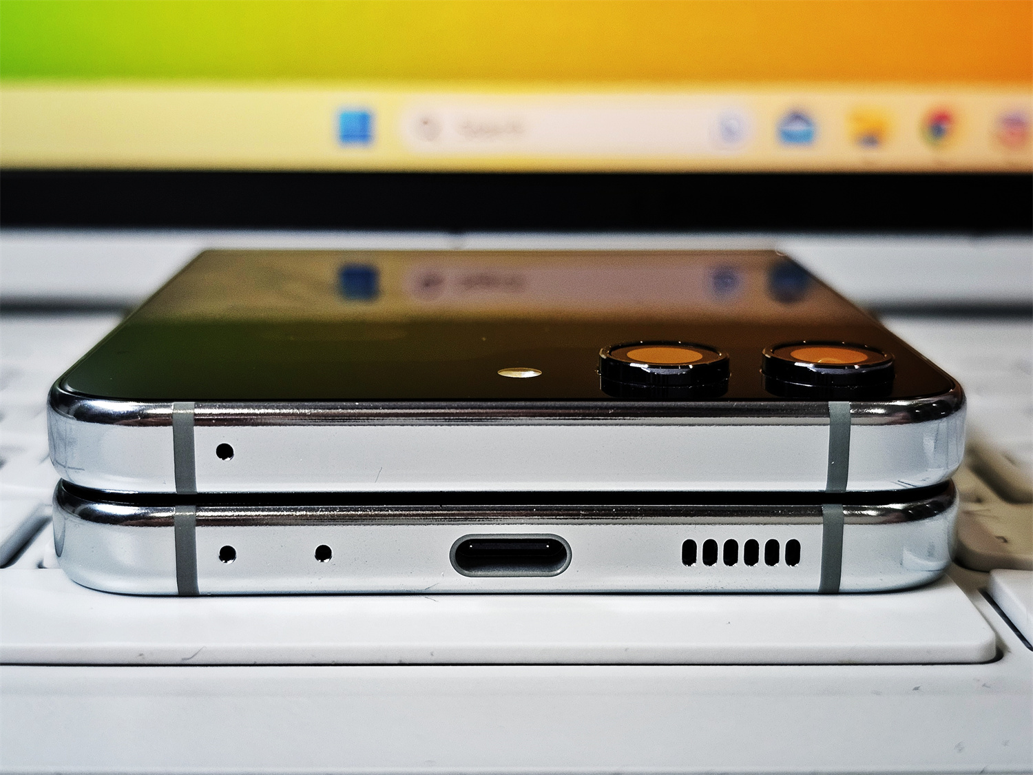 Samsung Galaxy Z Flip5 詳細評測：更大外屏，開啟翻蓋機更好玩時代！ 11