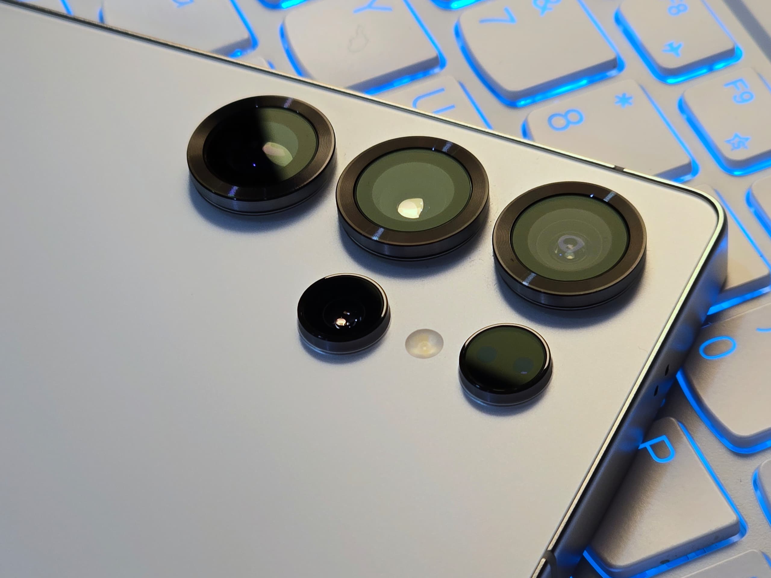 Samsung Galaxy S25 Ultra 開箱初体验：更輕薄設計，更强勁性能、更多實用兼好玩 AI ！ 4