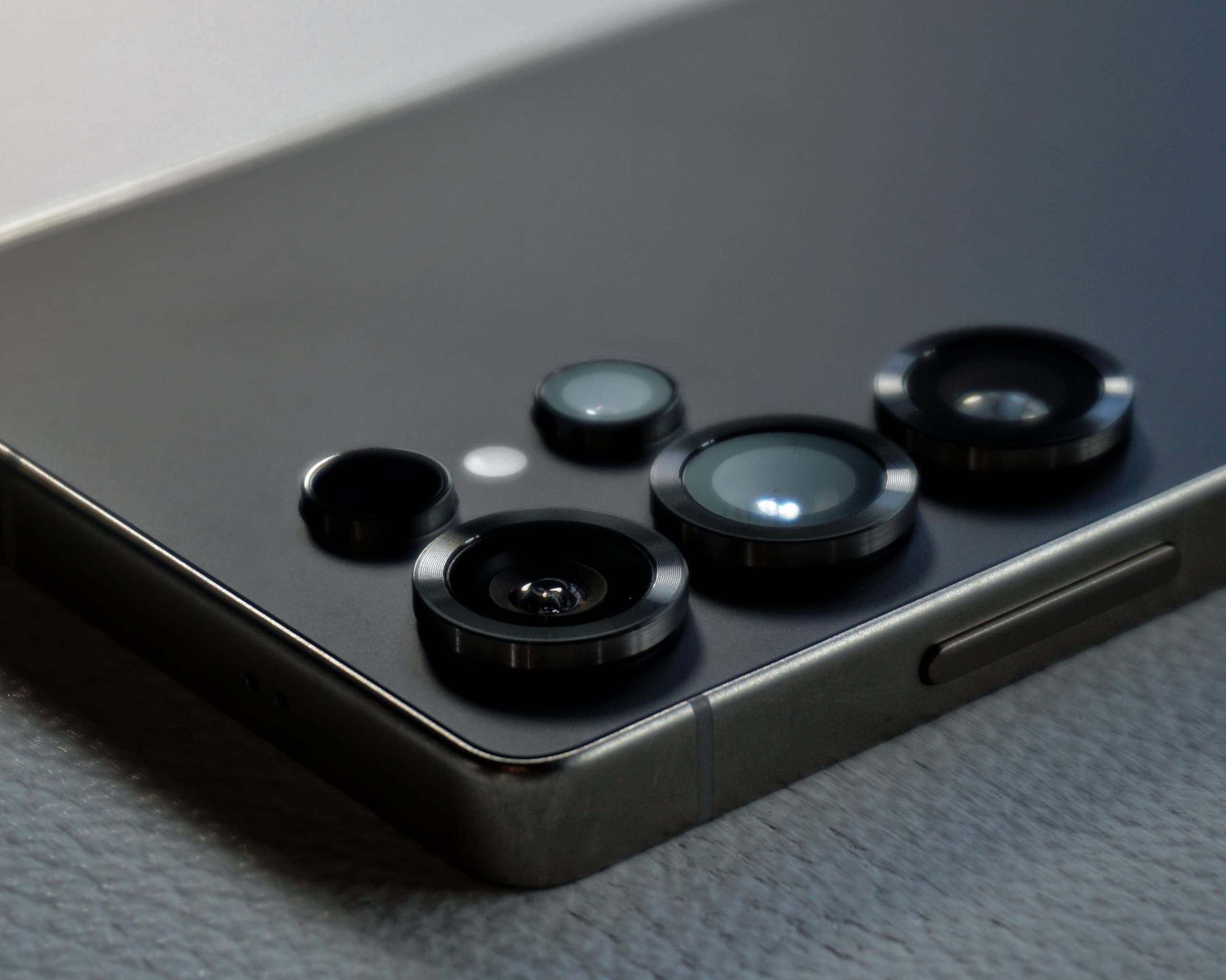 更輕薄設計、AI 更智能：Samsung Galaxy S25 系列真機上手與圖賞；Galaxy AI 示范视频搶先看！ 23