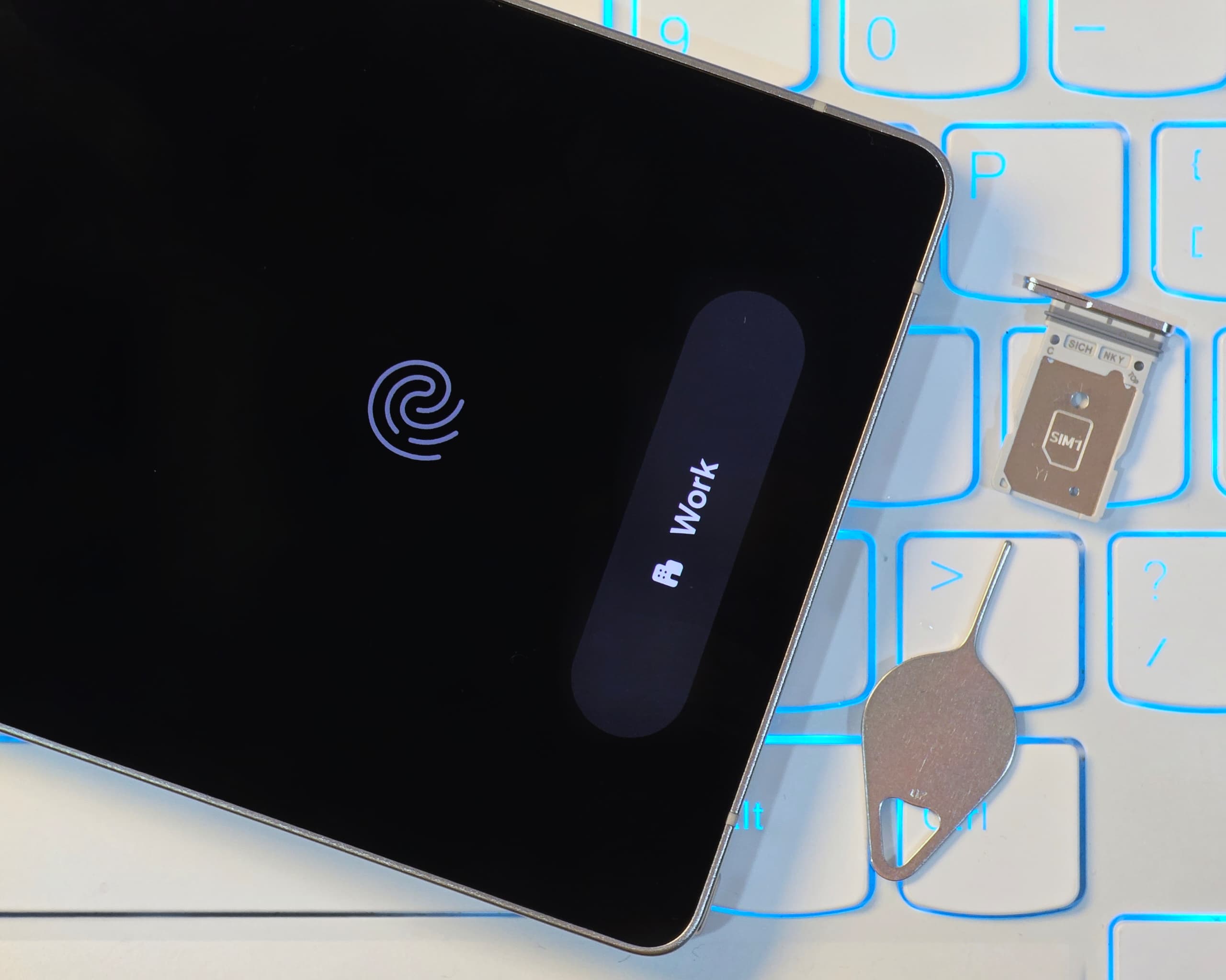 Samsung Galaxy S25 Ultra 評測：設計更輕薄；最强 AI 旗艦機非它莫屬！ 14
