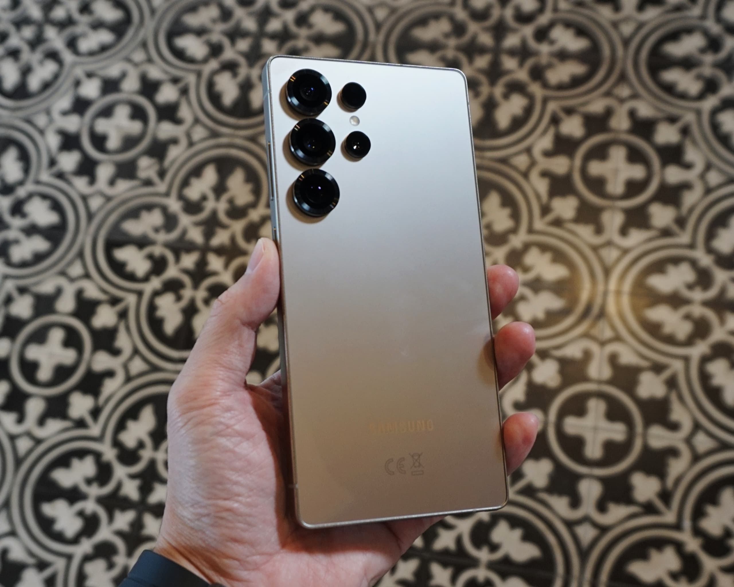 更輕薄設計、AI 更智能：Samsung Galaxy S25 系列真機上手與圖賞；Galaxy AI 示范视频搶先看！ 7