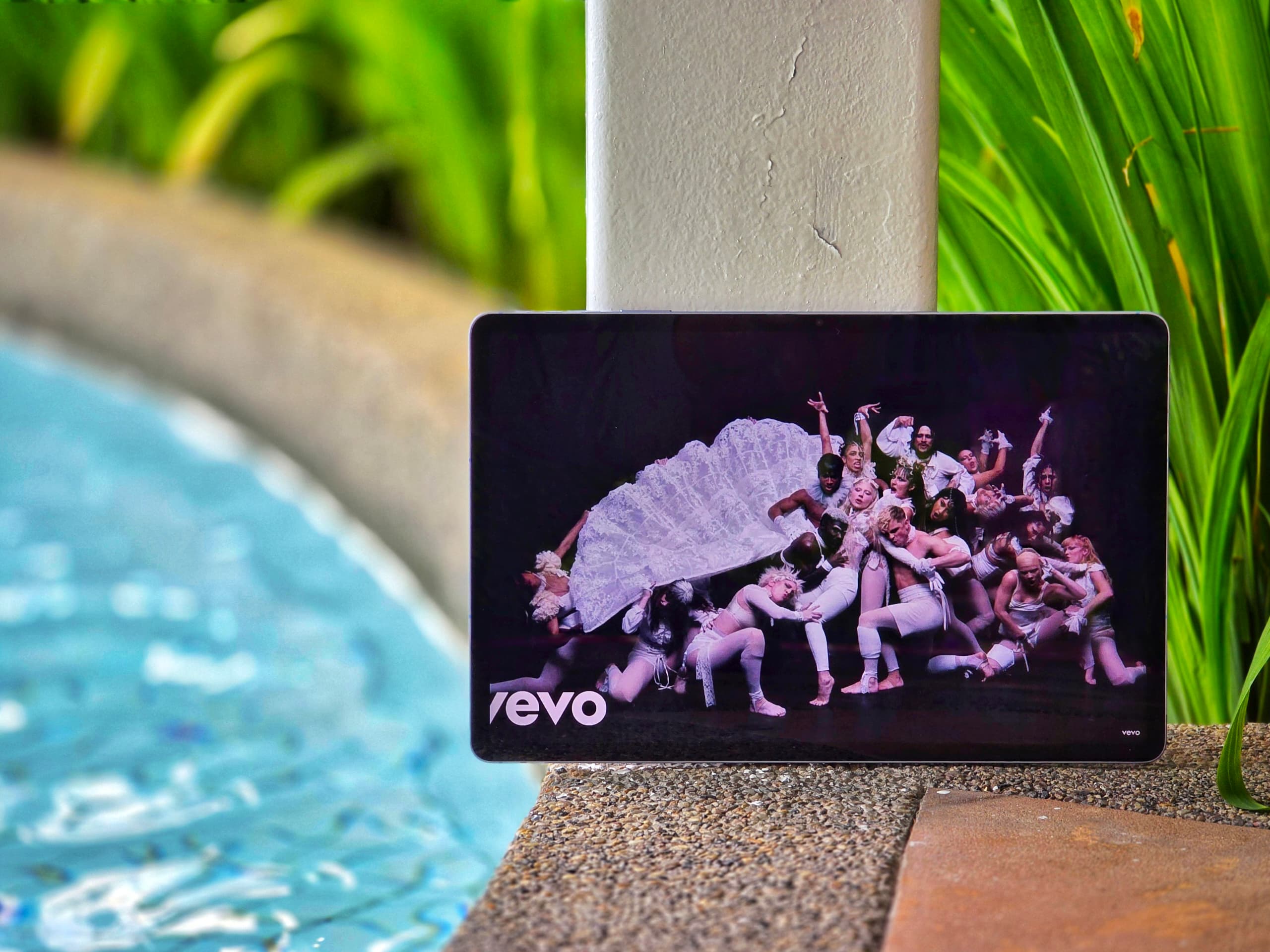 Samsung Galaxy Tab S10 FE+ 詳細評測：防水設計、AI 功能與 13.1寸超大熒幕集於一身的中端平板電腦！ 4