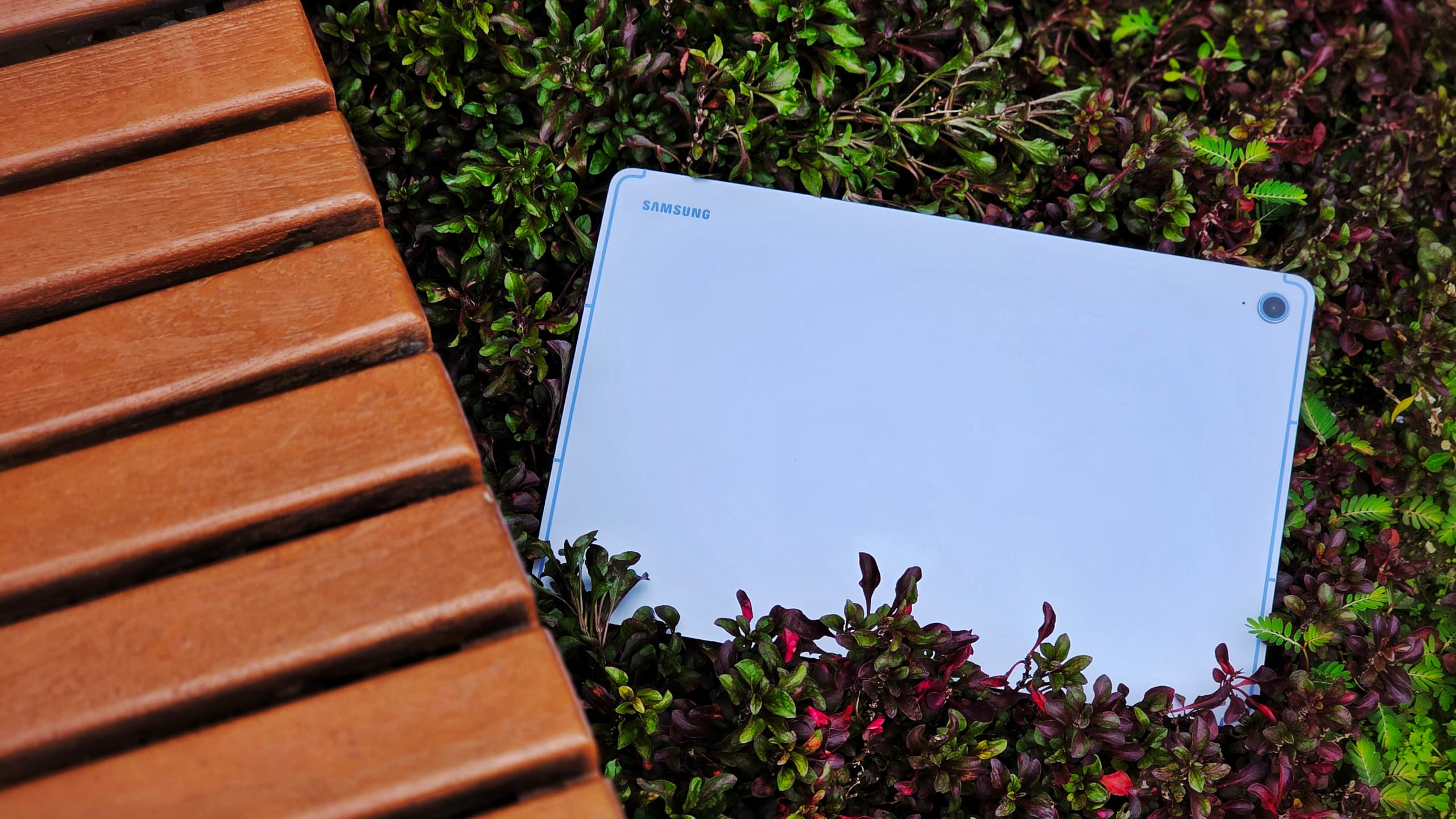 Samsung Galaxy Tab S10 FE+ 詳細評測：防水設計、AI 功能與 13.1寸超大熒幕集於一身的中端平板電腦！ 1