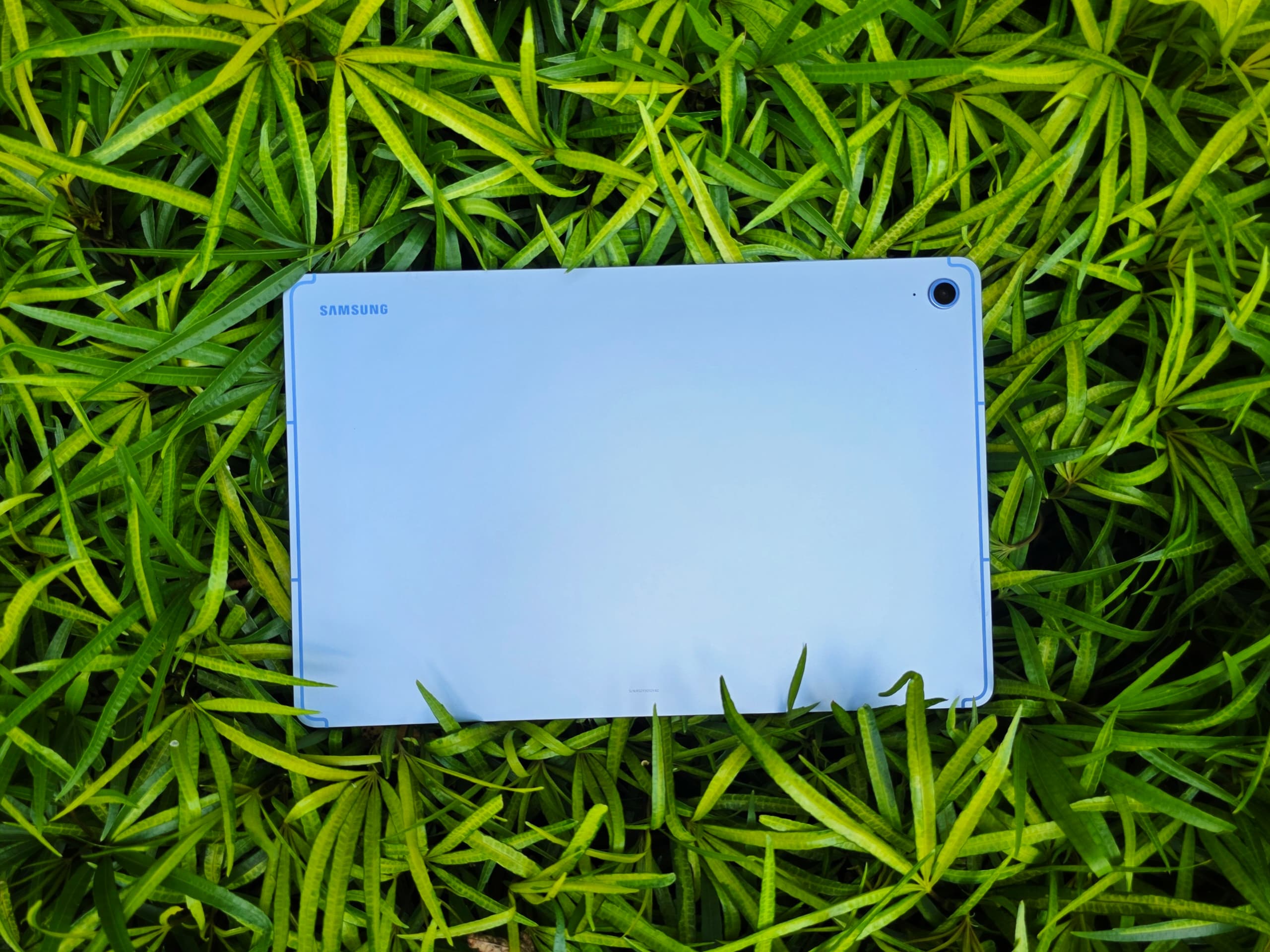 Samsung Galaxy Tab S10 FE+ 詳細評測：防水設計、AI 功能與 13.1寸超大熒幕集於一身的中端平板電腦！ 2