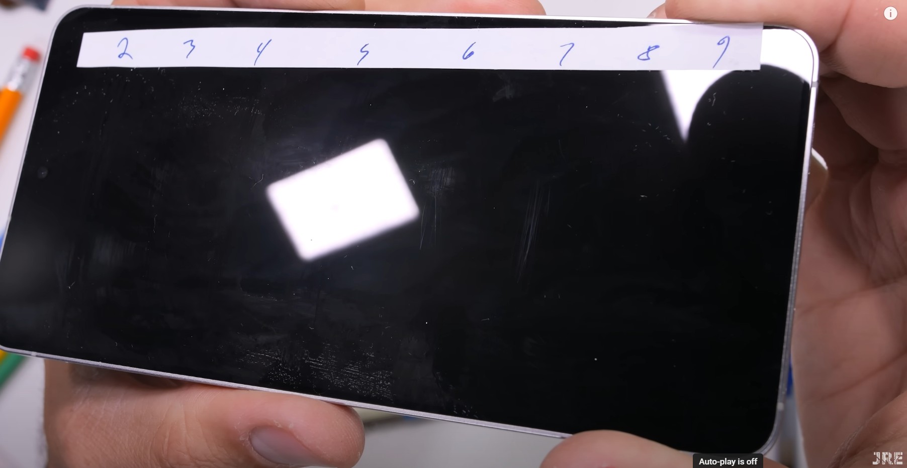 通過 JerryRigEverything 殘酷測試：Samsung Galaxy S25 Edge 超薄機身掰不彎，比想像中更堅固！ 1