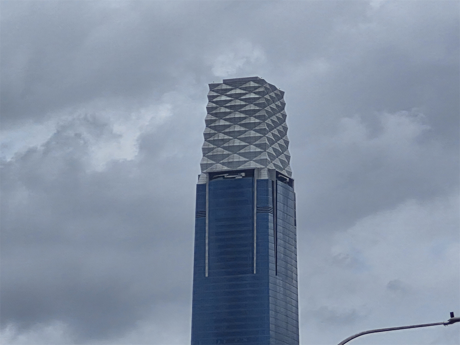 Samsung Galaxy S25 FE 詳細評測：主打輕薄設計與旗艦級 Galaxy AI 功能的輕旗艦！ 33