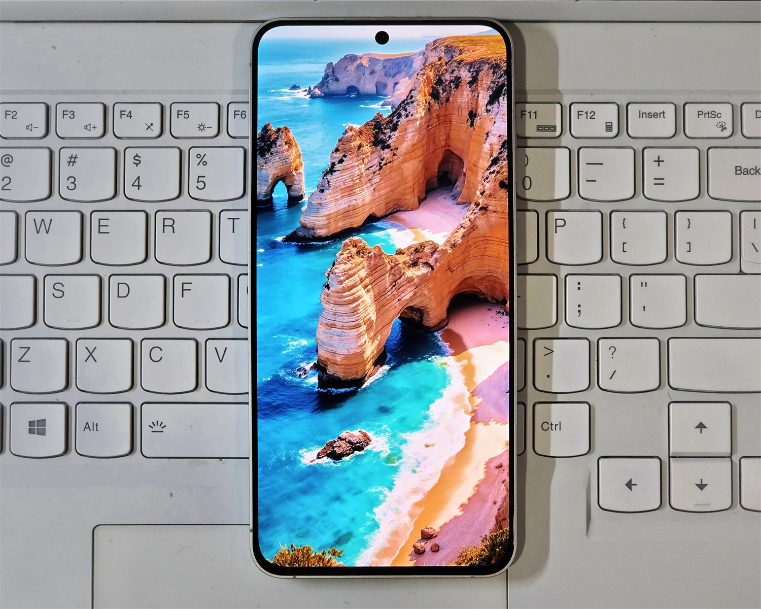 Samsung Galaxy S25 FE 詳細評測：主打輕薄設計與旗艦級 Galaxy AI 功能的輕旗艦！ 2