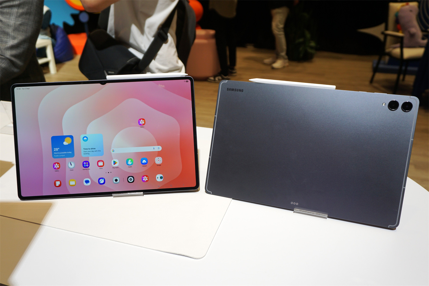 更輕薄設計、更高屏佔比、更大電量：Samsung Galaxy S25 FE 與 Galaxy Tab S11 系列上手初體驗分享！ 26