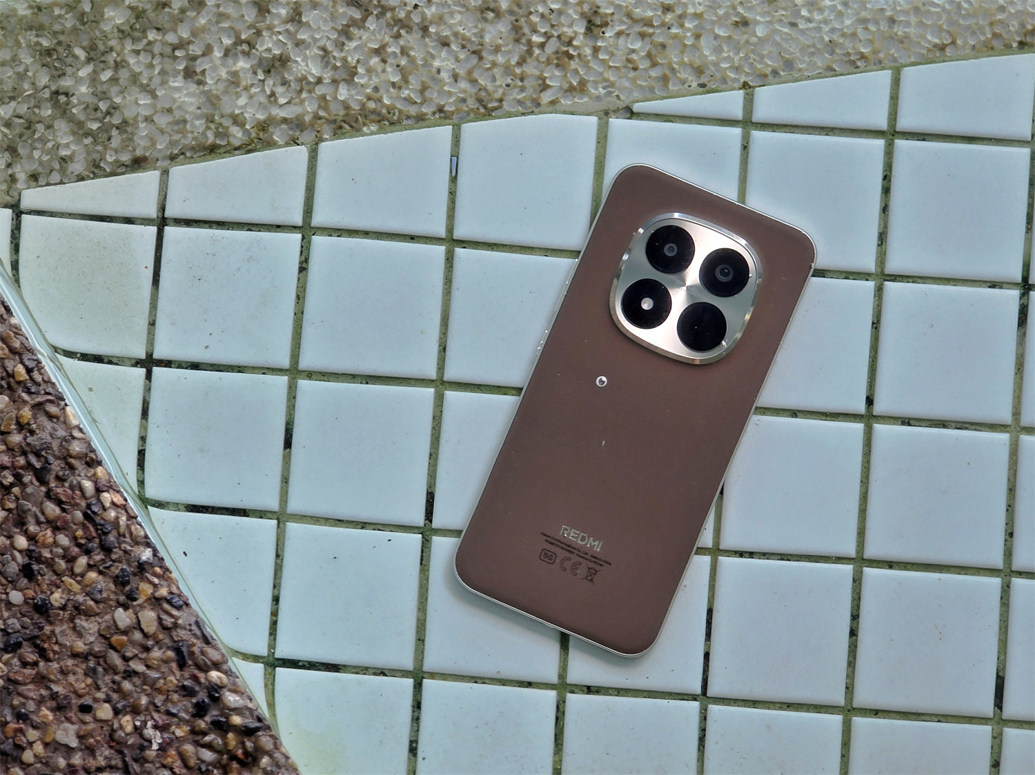 中階價位給您旗艦級耐用度：REDMI Note 15 Pro+ 重新定義中階機「耐操耐用」標準！ 3