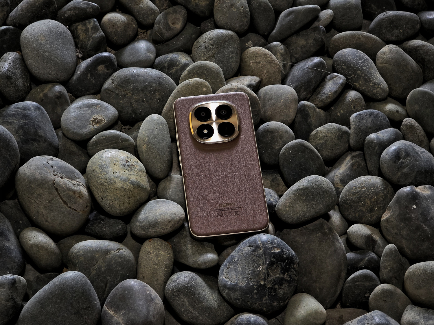 中階價位給您旗艦級耐用度：REDMI Note 15 Pro+ 重新定義中階機「耐操耐用」標準！ 16