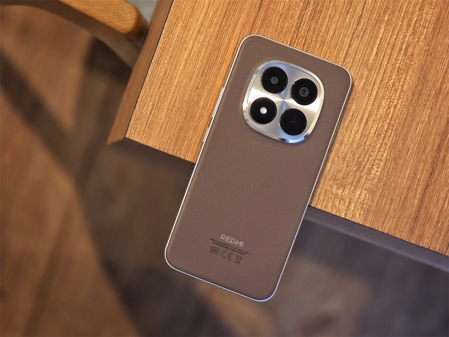 中階價位給您旗艦級耐用度：REDMI Note 15 Pro+ 重新定義中階機「耐操耐用」標準！ 2