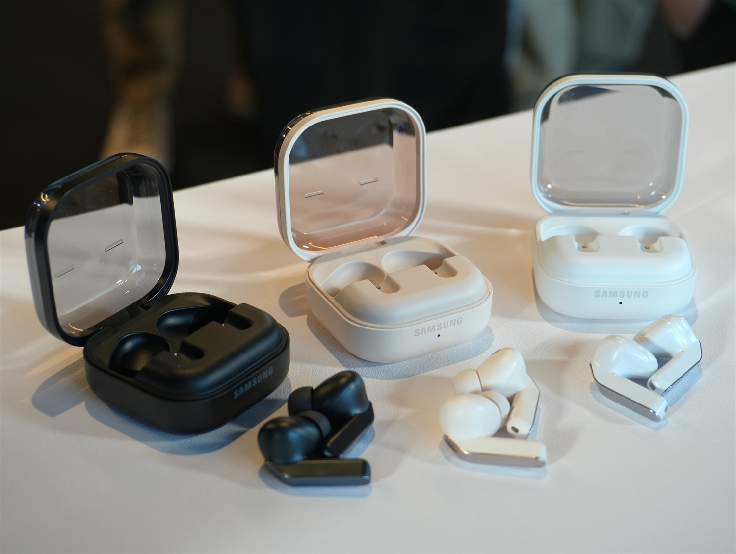 大馬售價與預購詳情揭曉：Samsung Galaxy S26 系列與 Galaxy Buds4 系列真機圖賞有主要賣點搶先看！ 32