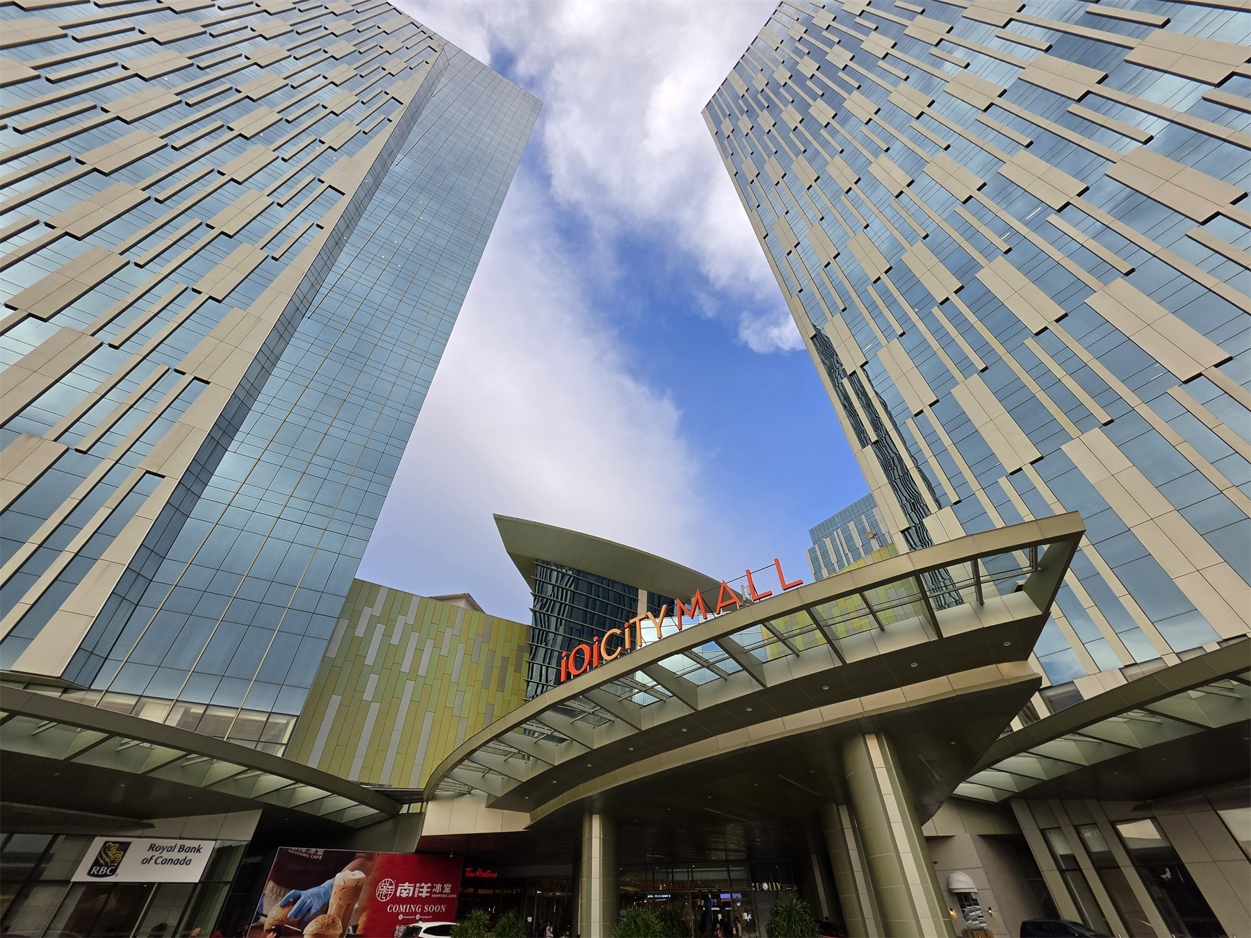 Samsung Galaxy S26 Ultra 評測：「軟硬兼施」進化；憑隱私螢幕與更強 AI 突圍的年度旗艦！ 35