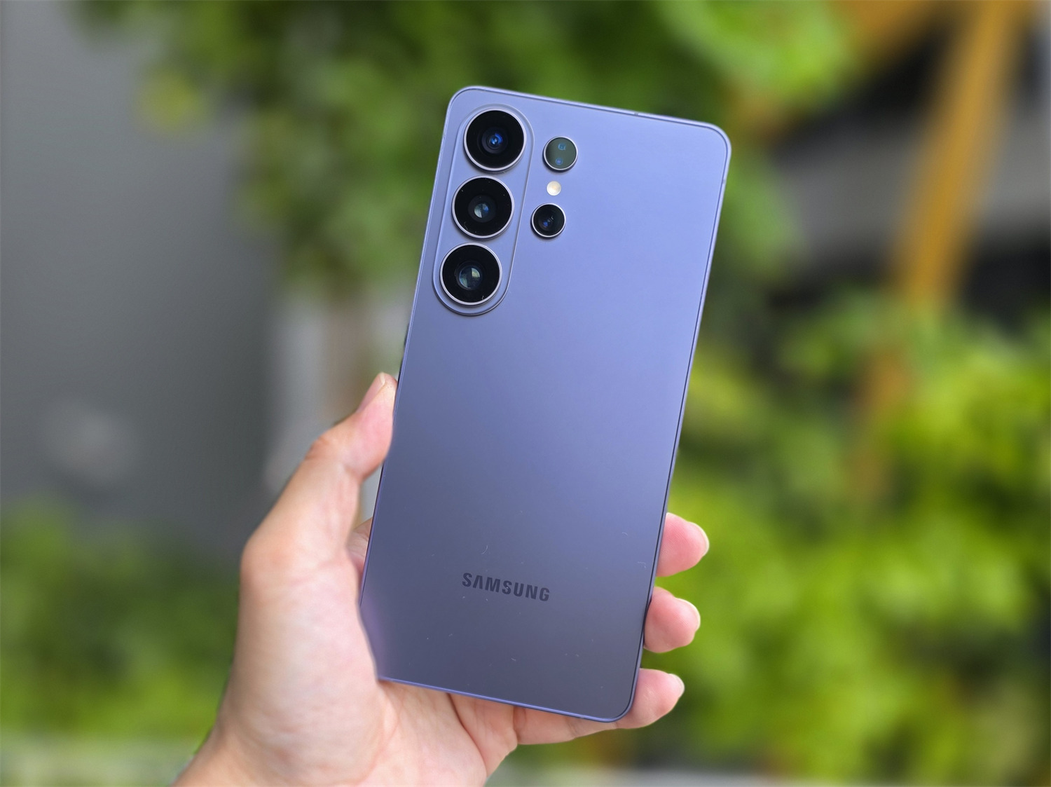 Samsung Galaxy S26 Ultra 評測：「軟硬兼施」進化；憑隱私螢幕與更強 AI 突圍的年度旗艦！ 2