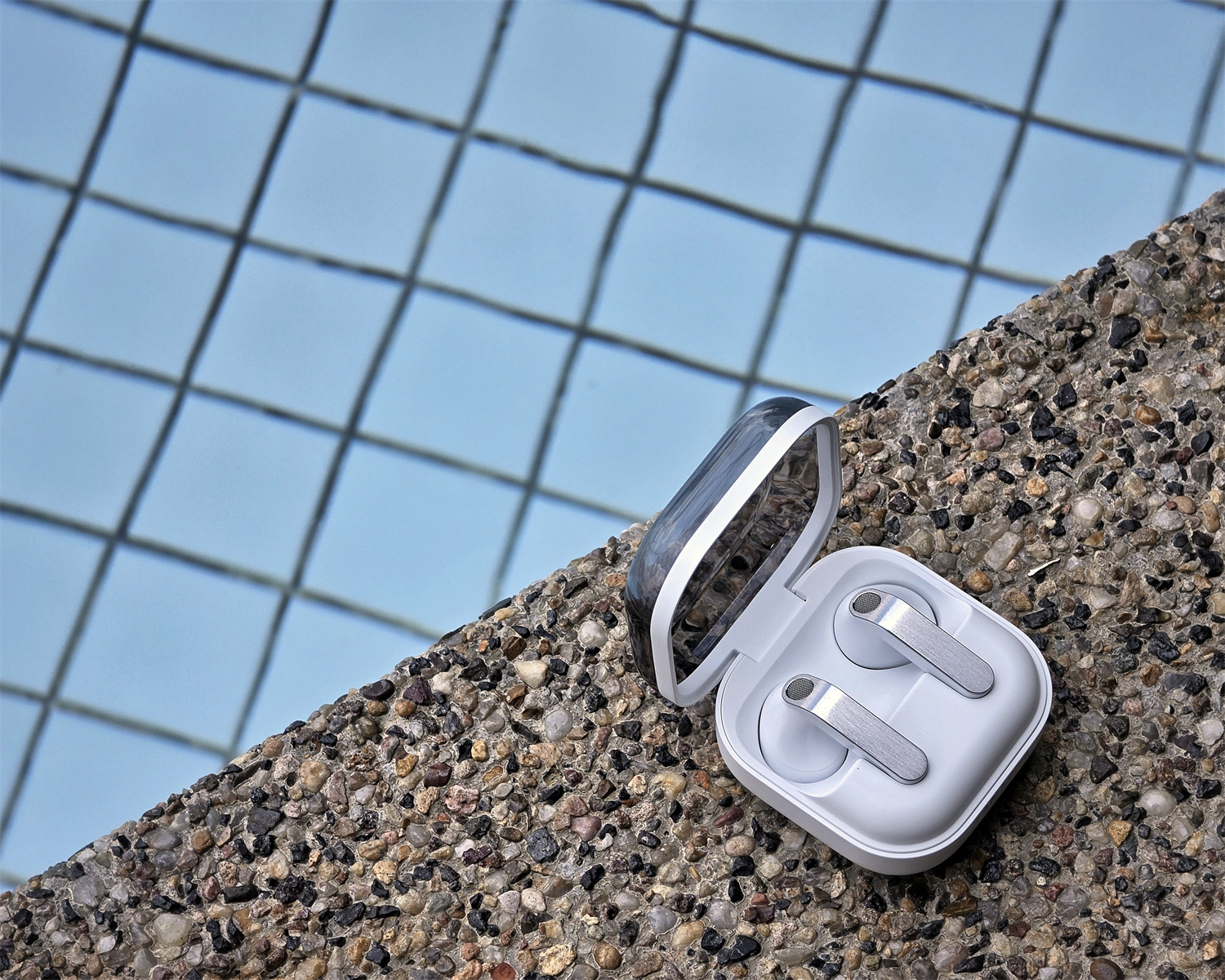 Samsung Galaxy Buds4 評測：更輕盈的開放式 Galaxy 耳機；ANC 降噪與 AI 功能全包攬！ 8