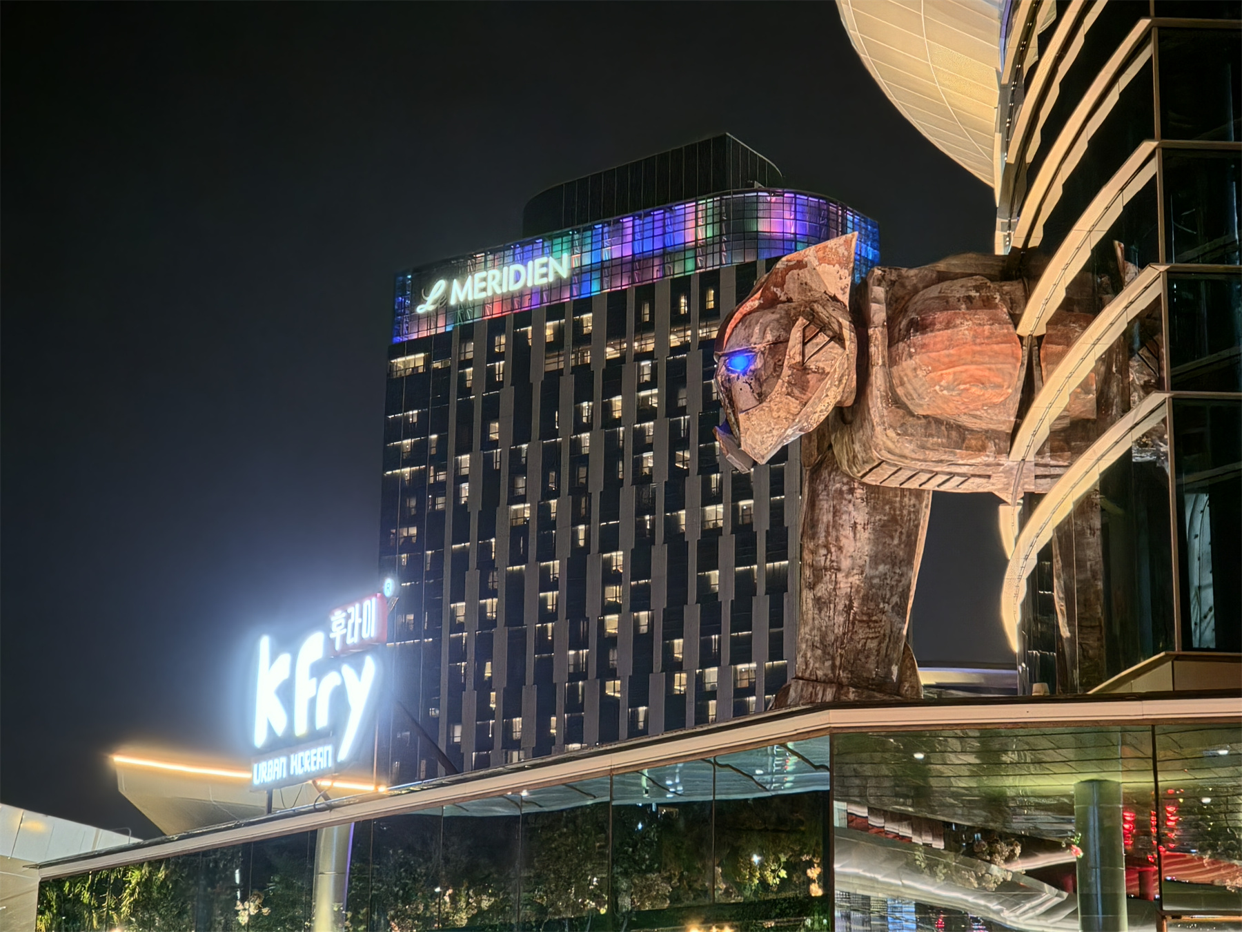 Samsung Galaxy S26 Ultra 評測：「軟硬兼施」進化；憑隱私螢幕與更強 AI 突圍的年度旗艦！ 78