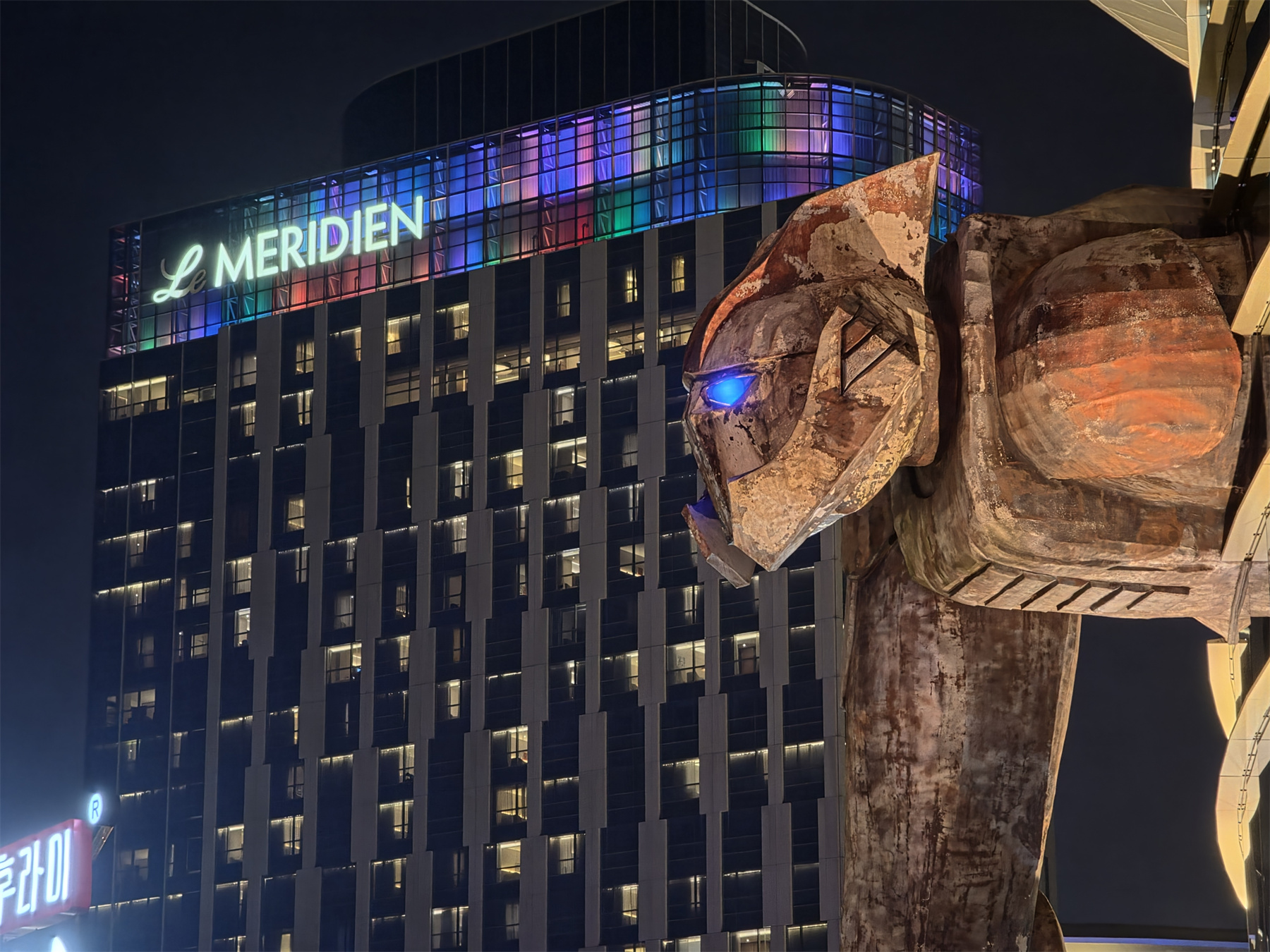 Samsung Galaxy S26 Ultra 評測：「軟硬兼施」進化；憑隱私螢幕與更強 AI 突圍的年度旗艦！ 84