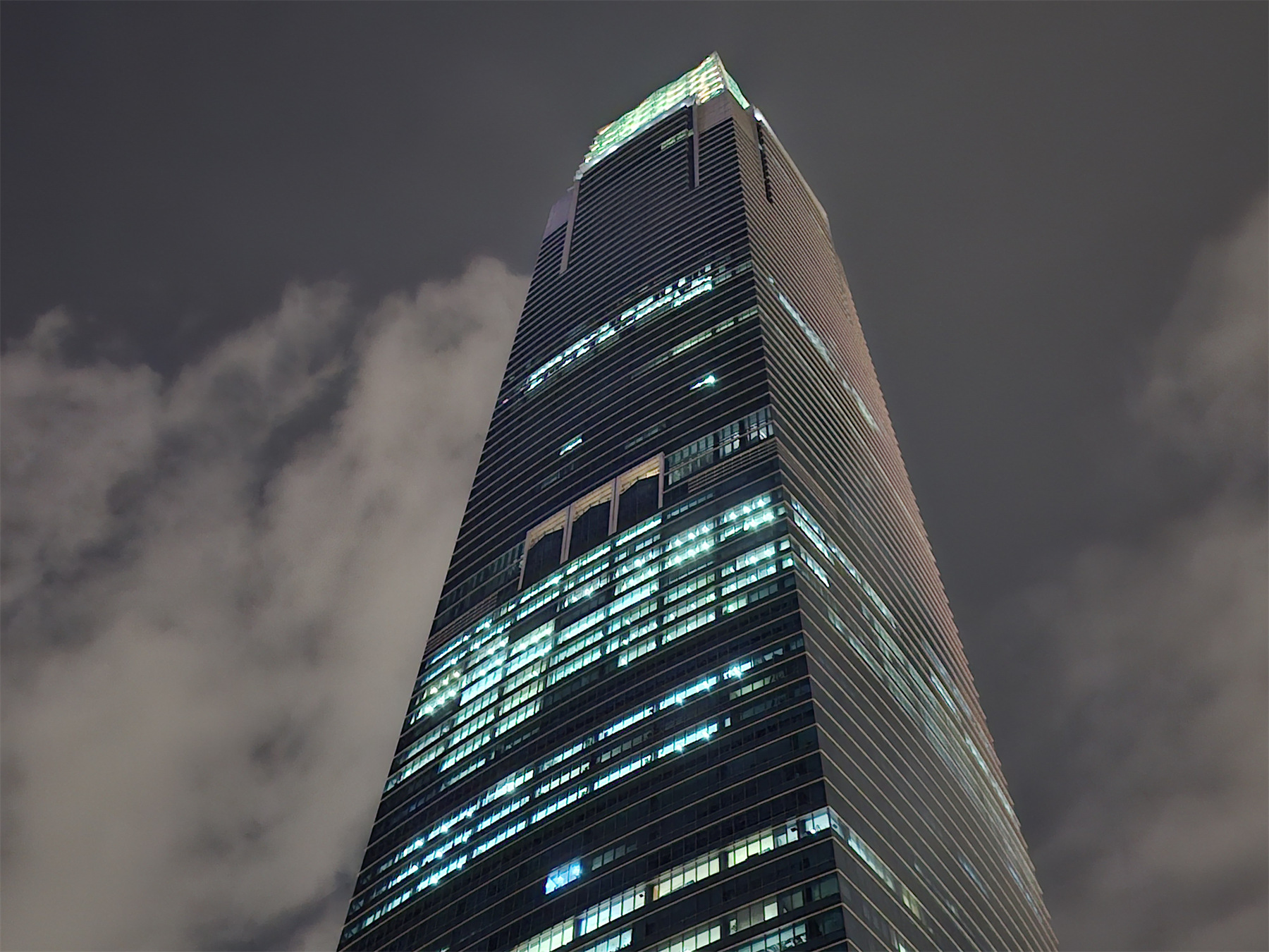 Samsung Galaxy A57 5G 夜拍實測：夜拍更明亮？從吉隆坡 TRX 看見更穩定的 Nightography 體驗！ 4