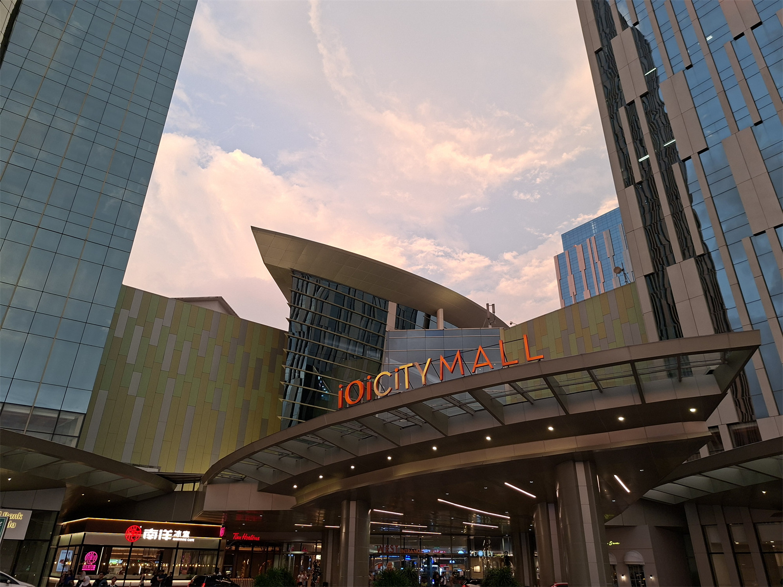 Samsung Galaxy A57 5G 開箱評測：更輕薄設計、更清晰夜拍、更好玩 AI；七大體驗升級一次看懂！ 9