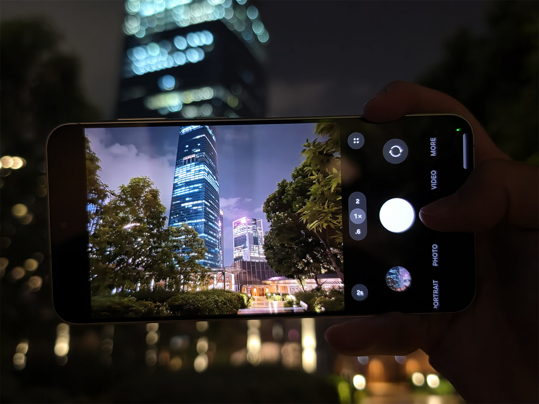 Samsung Galaxy A57 5G 夜拍實測：夜拍更明亮？從吉隆坡 TRX 看見更穩定的 Nightography 體驗！ 17