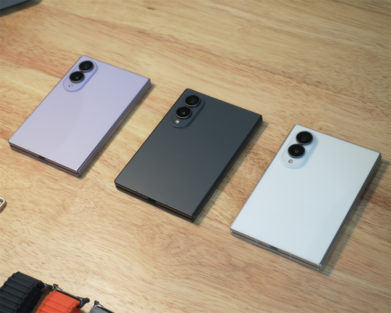 新寬摺叠手機發佈 ：Samsung Galaxy Z Fold8 Ultra、Galaxy Z Fold8 與 Z Flip8 上手體驗與主要賣點搶先看！ 1