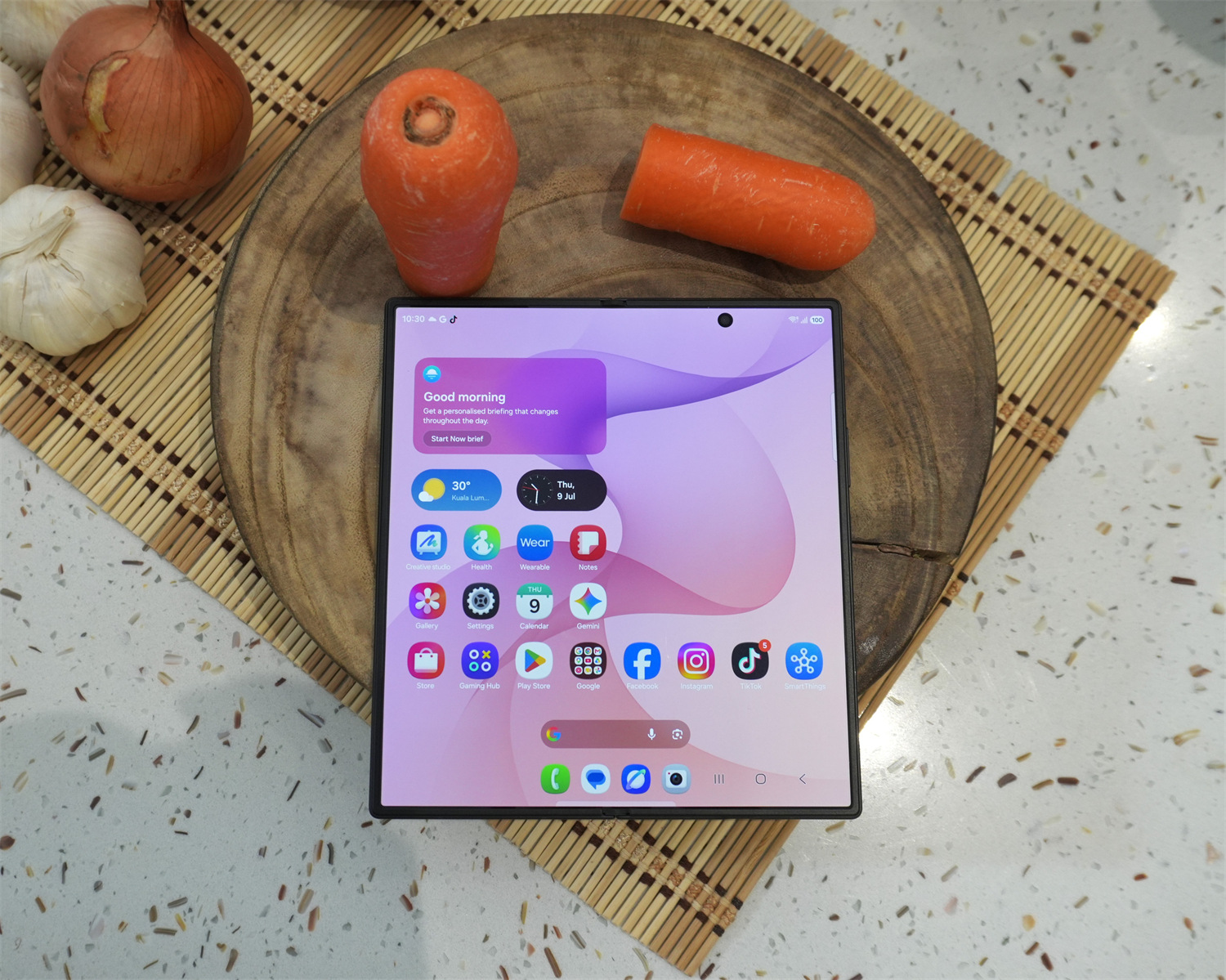 新寬摺叠手機發佈 ：Samsung Galaxy Z Fold8 Ultra、Galaxy Z Fold8 與 Z Flip8 上手體驗與主要賣點搶先看！ 17