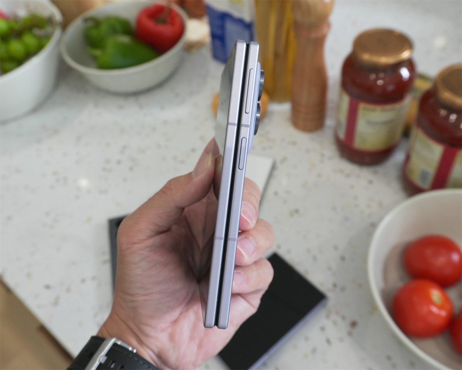 新寬摺叠手機發佈 ：Samsung Galaxy Z Fold8 Ultra、Galaxy Z Fold8 與 Z Flip8 上手體驗與主要賣點搶先看！ 4