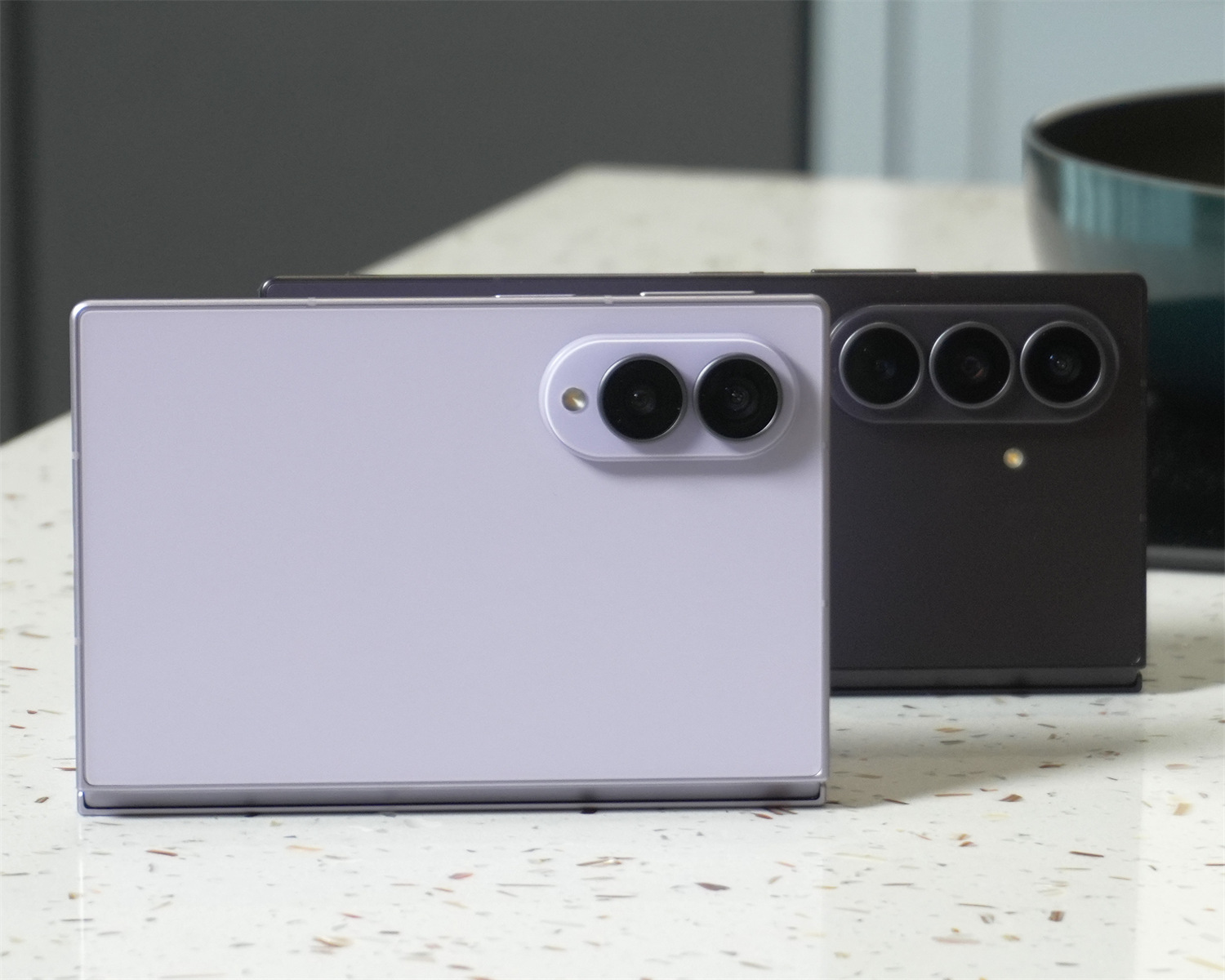 Samsung Galaxy Z Fold8 Ultra vs Z Fold8 真機對比：4:3 螢幕有多好用？尺寸、比例與體驗一次看懂！ 7