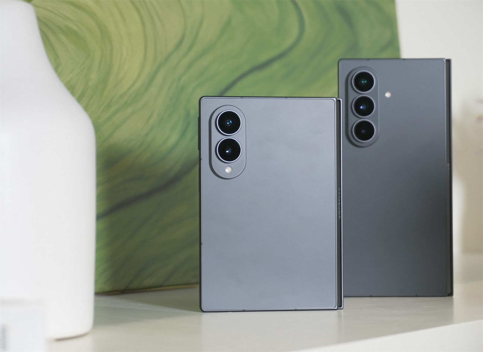 Samsung Galaxy Z Fold8 Ultra vs Z Fold8 真機對比：4:3 螢幕有多好用？尺寸、比例與體驗一次看懂！ 8