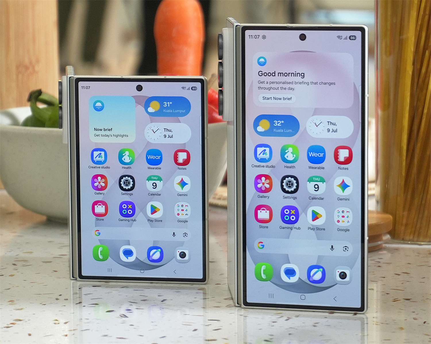 Samsung Galaxy Z Fold8 Ultra vs Z Fold8 真機對比：4:3 螢幕有多好用？尺寸、比例與體驗一次看懂！ 2
