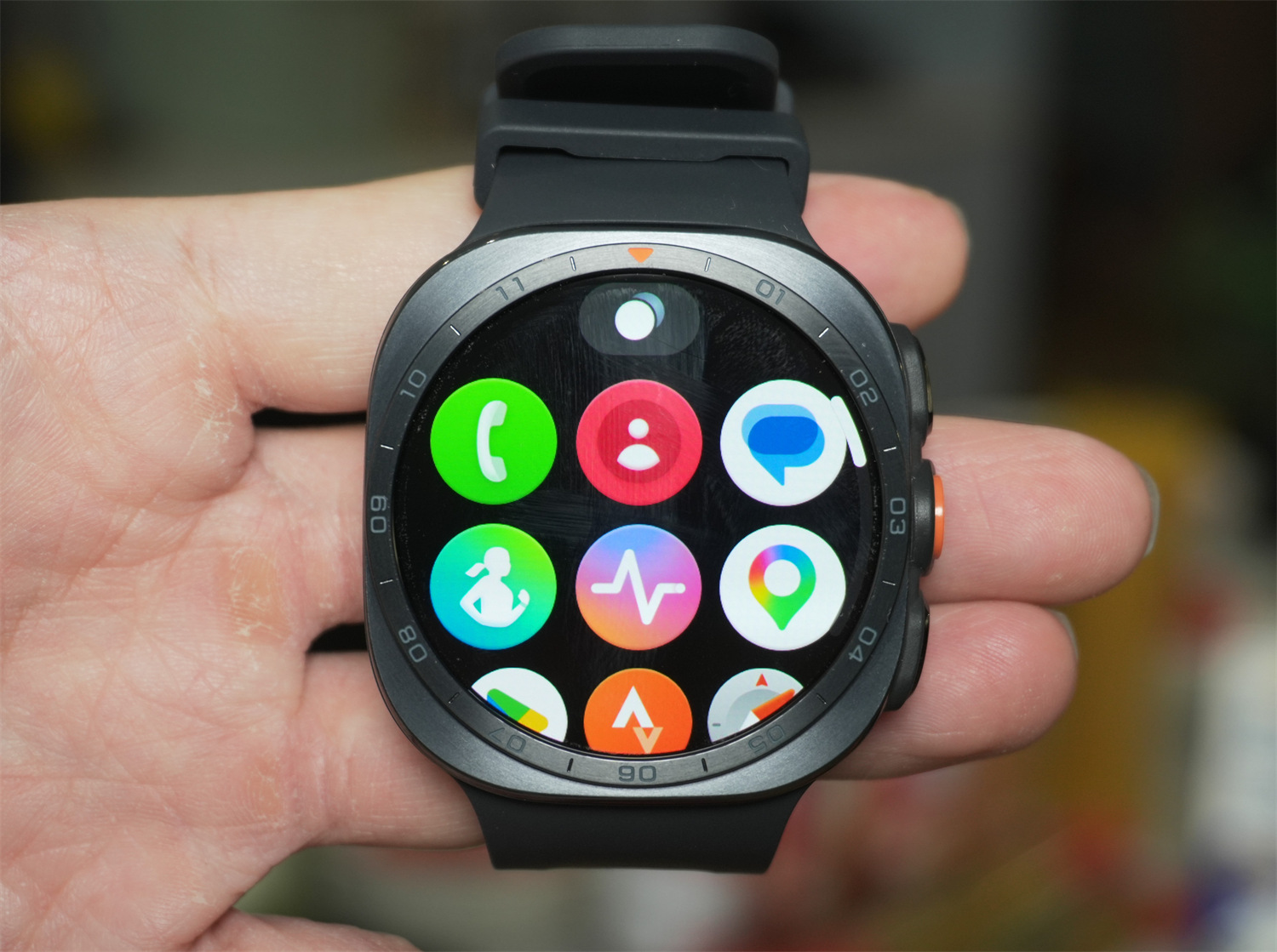 上手體驗：Samsung Galaxy Watch Ultra 2 與 Galaxy Watch9 正式發佈；設計更輕薄；續航力與性能有感升級！ 5