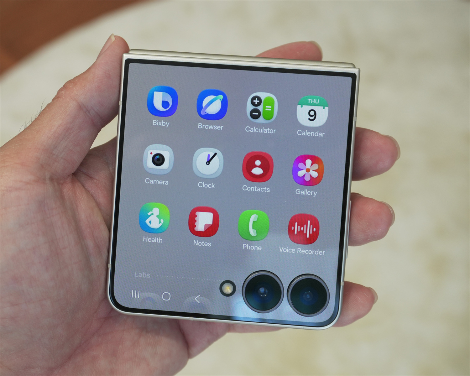 新寬摺叠手機發佈 ：Samsung Galaxy Z Fold8 Ultra、Galaxy Z Fold8 與 Z Flip8 上手體驗與主要賣點搶先看！ 31