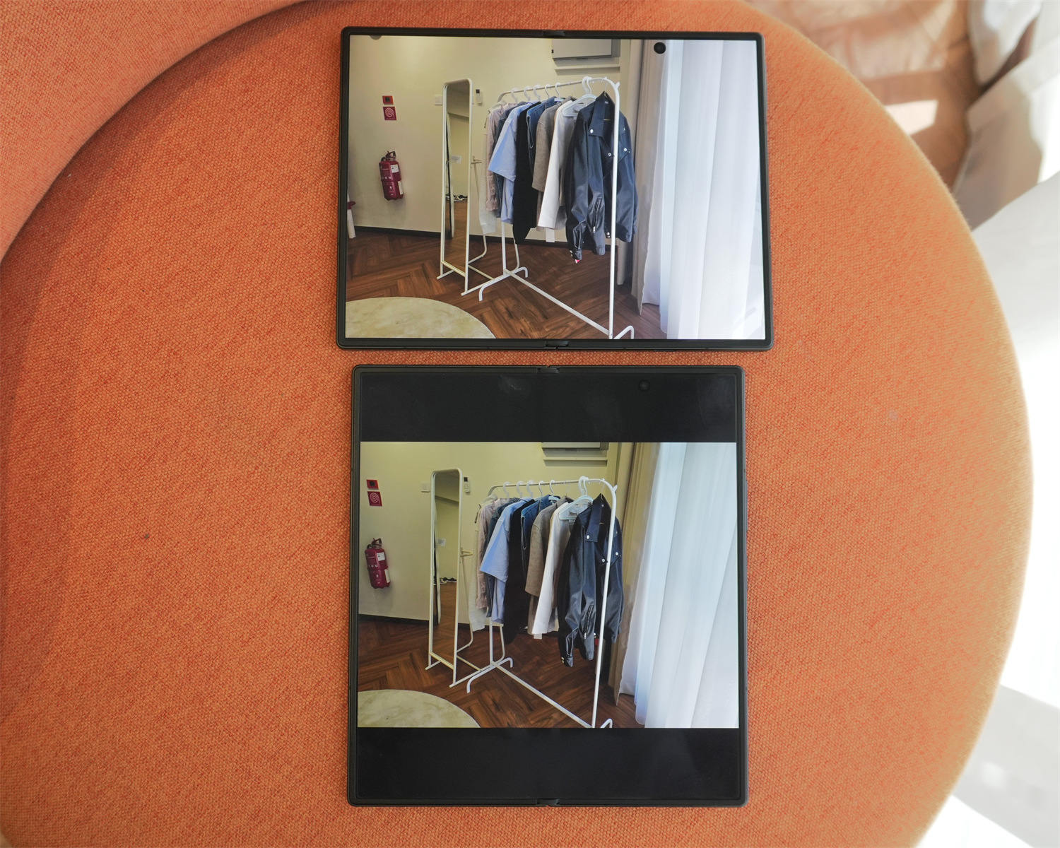 Samsung Galaxy Z Fold8 Ultra vs Z Fold8 真機對比：4:3 螢幕有多好用？尺寸、比例與體驗一次看懂！ 4