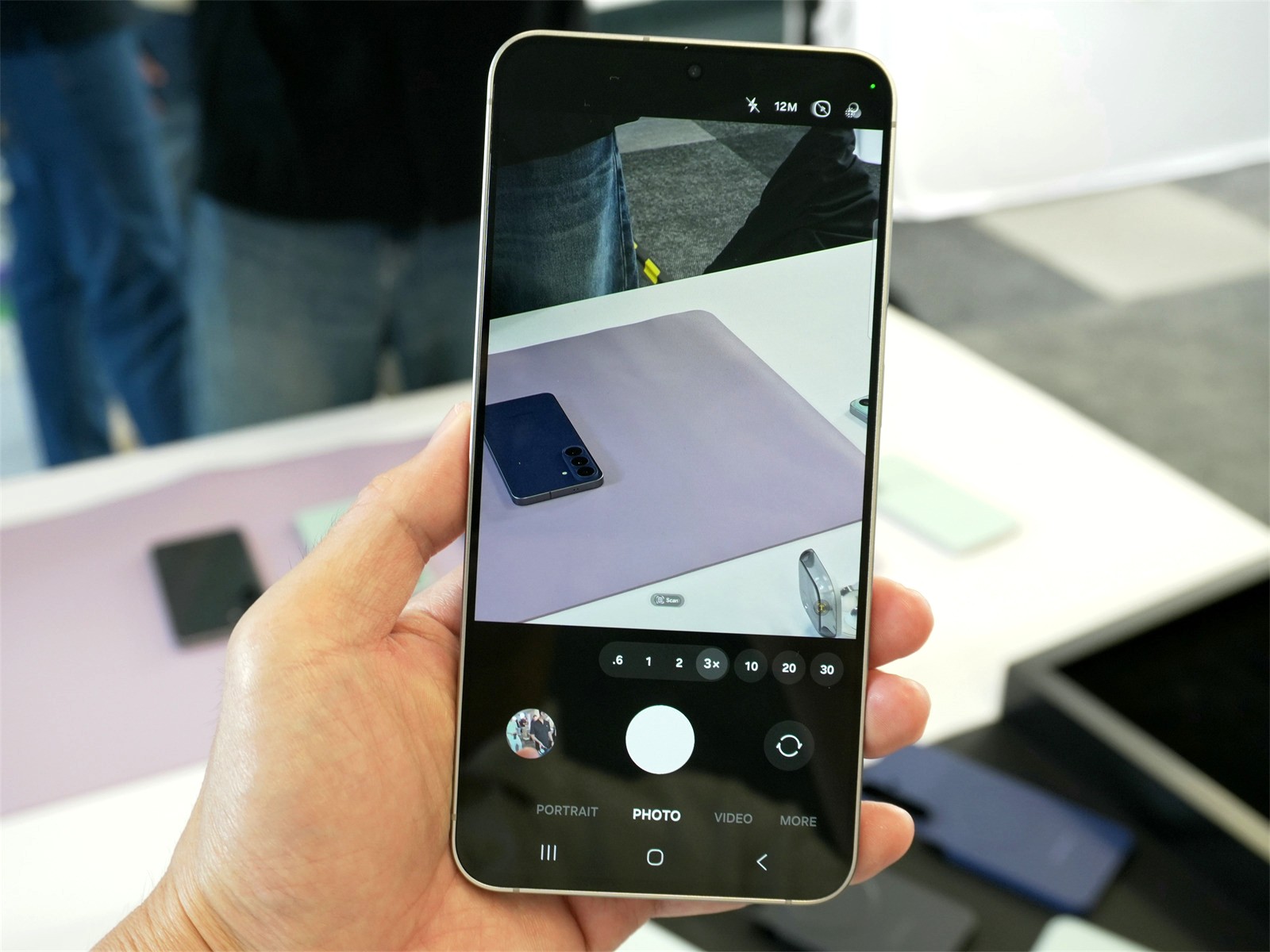 平價也享有旗艦級 AI 功能：Samsung Galaxy S26 FE 正式發佈；上手體驗＆優惠售價搶先看！ 12